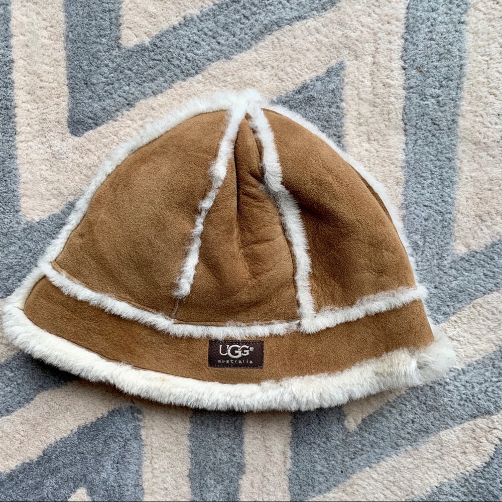 UGG shearling hat Good used Condition
